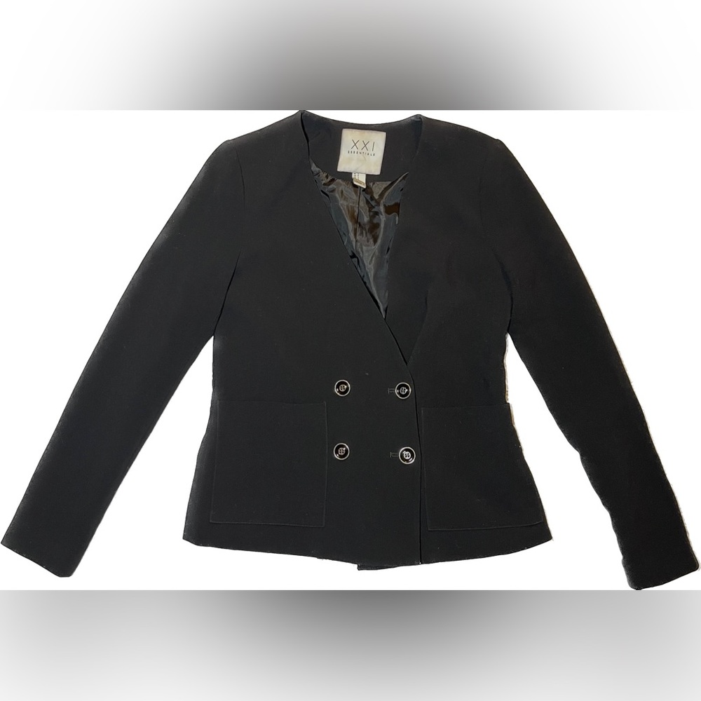 Forever 21 Black Blazer Size Small, button closure